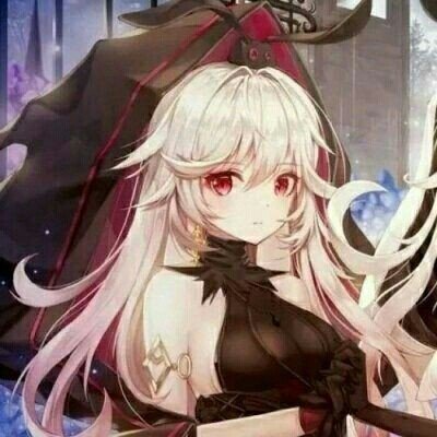 女孩太想念老人睡墓碑旁不愿走